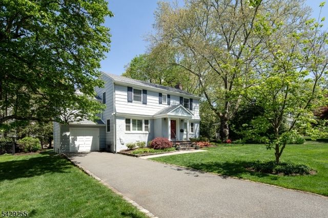 6 Hillside Ave, Madison Boro, NJ 07940