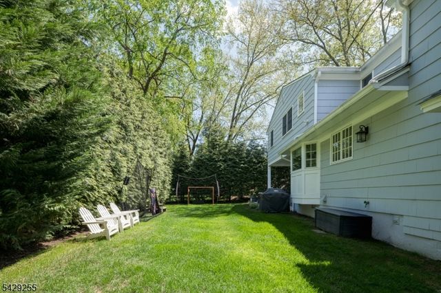 6 Hillside Ave, Madison Boro, NJ 07940