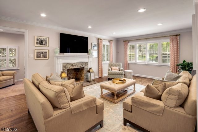 6 Hillside Ave, Madison Boro, NJ 07940
