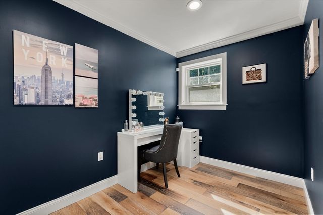 125 Union St, Natick, MA 01760