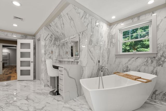 125 Union St, Natick, MA 01760