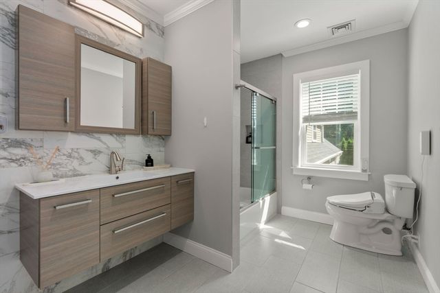 125 Union St, Natick, MA 01760
