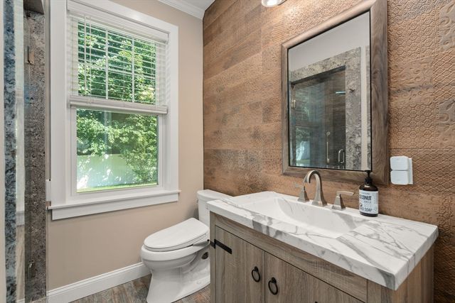 125 Union St, Natick, MA 01760