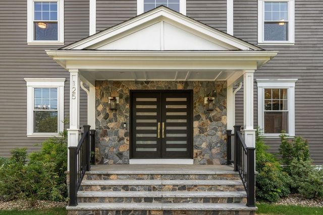 125 Union St, Natick, MA 01760
