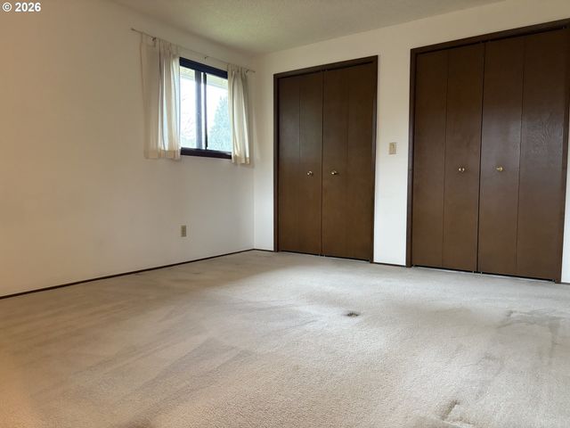 12380 Sw MCKAY Ct, Beaverton, OR 97008