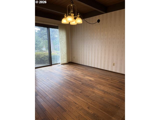 12380 Sw MCKAY Ct, Beaverton, OR 97008