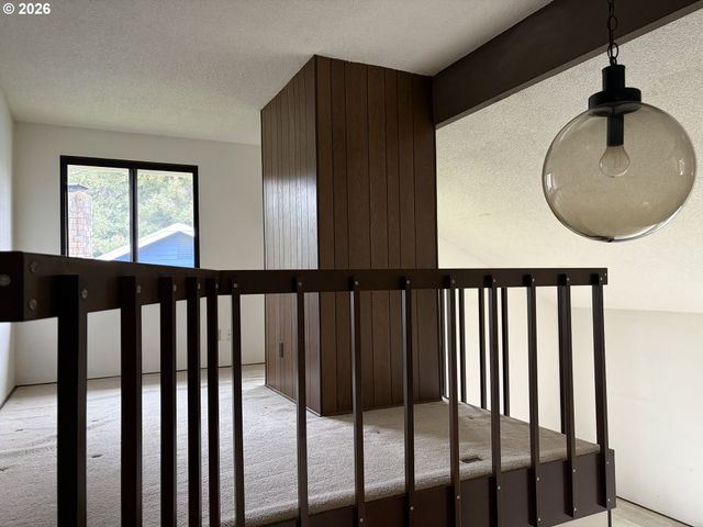 12380 Sw MCKAY Ct, Beaverton, OR 97008