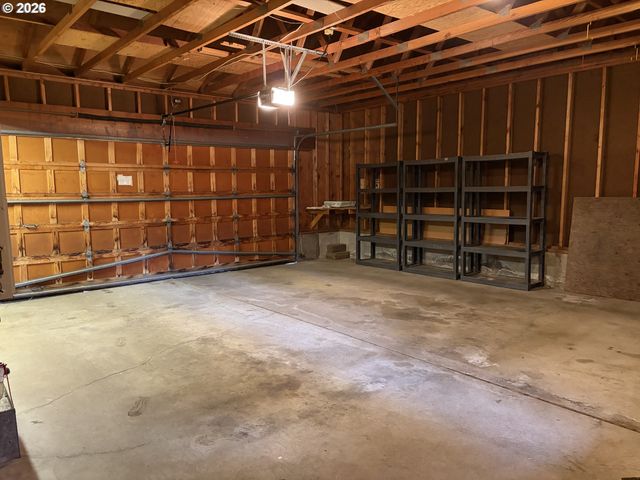 12380 Sw MCKAY Ct, Beaverton, OR 97008