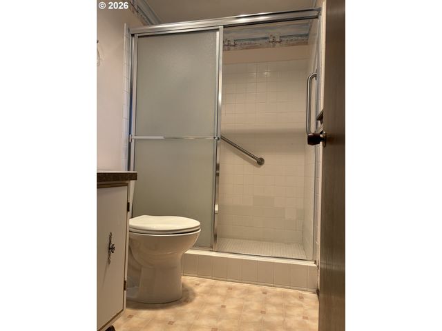 12380 Sw MCKAY Ct, Beaverton, OR 97008