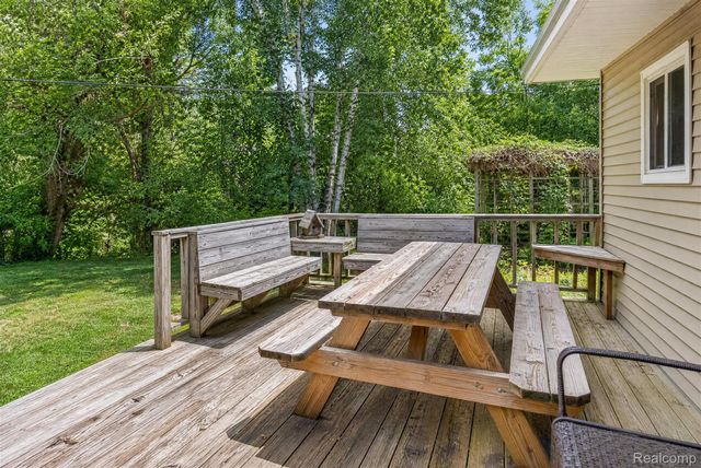 1279 E Burnside Road, Deerfield Township, MI 48461