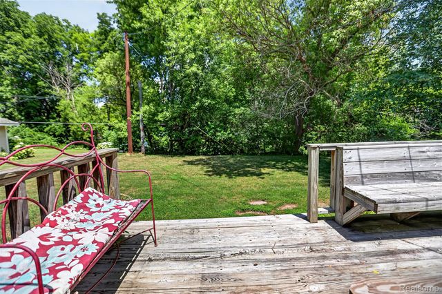 1279 E Burnside Road, Deerfield Township, MI 48461