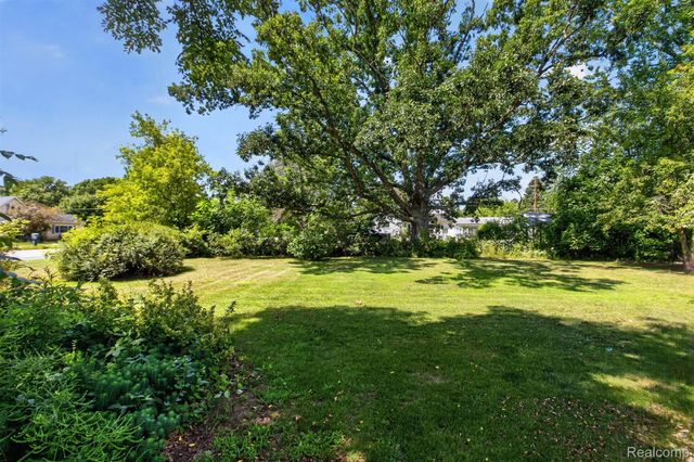 1279 E Burnside Road, Deerfield Township, MI 48461