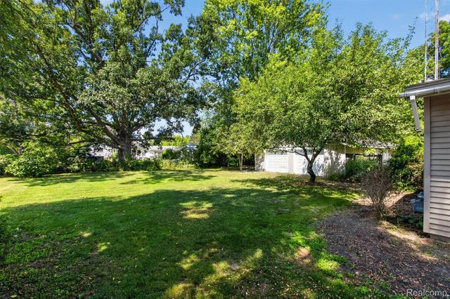 1279 E Burnside Road, Deerfield Township, MI 48461