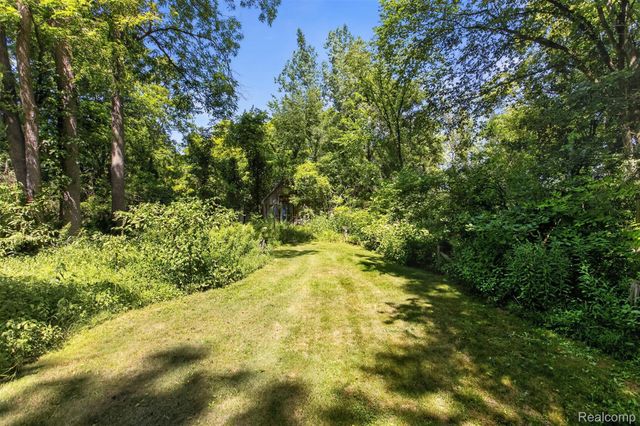 1279 E Burnside Road, Deerfield Township, MI 48461