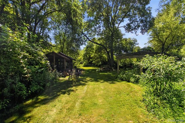 1279 E Burnside Road, Deerfield Township, MI 48461