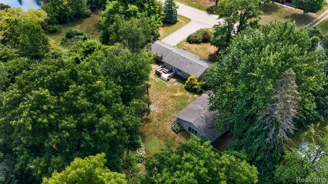 1279 E Burnside Road, Deerfield Township, MI 48461