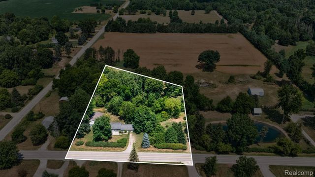 1279 E Burnside Road, Deerfield Township, MI 48461
