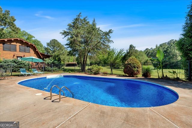 179 Hogan Road, Brooks, GA 30205