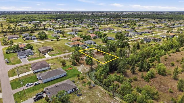 2813 NW 27th ST, Cape Coral, FL 33993