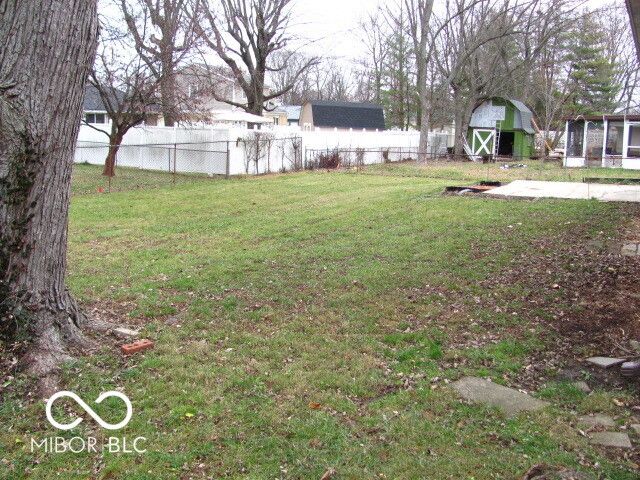 8222 Forsythia Circle, Indianapolis, IN 46219