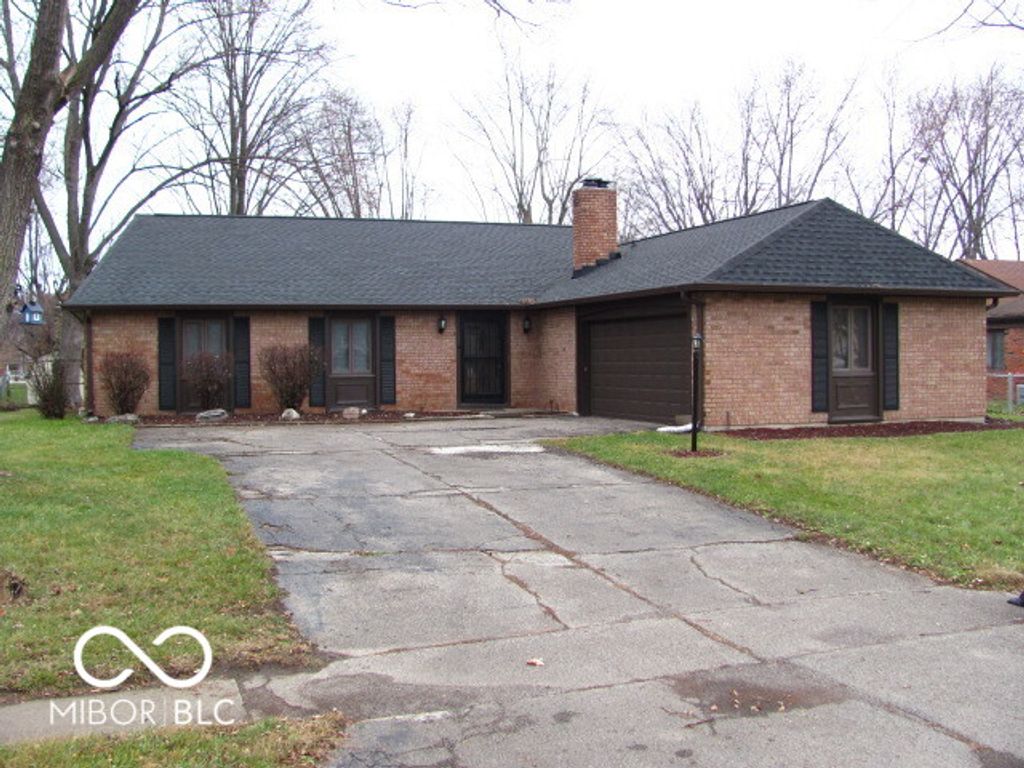 8222 Forsythia Circle, Indianapolis, IN 46219
