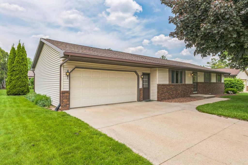 2324 W APPLEGATE DRIVE, Appleton, WI 54914