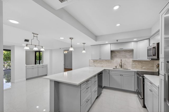 176 Helios Drive 209, Jupiter, FL 33477