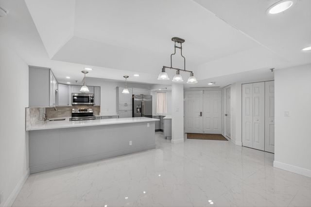 176 Helios Drive 209, Jupiter, FL 33477