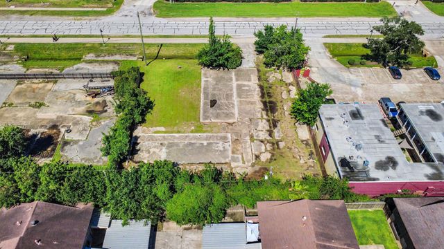 3031 Highway 146, La Porte, TX 77571