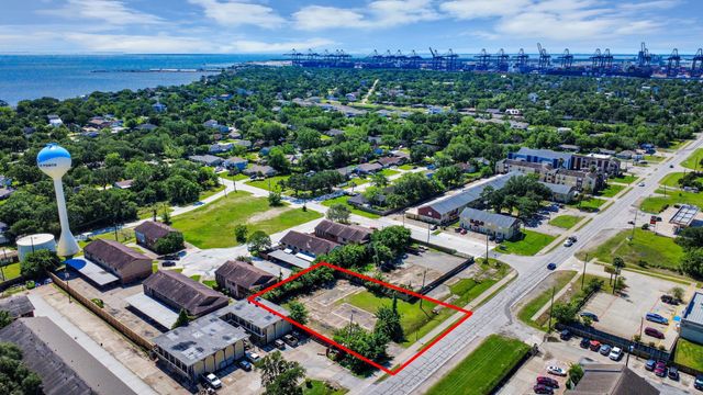 3031 Highway 146, La Porte, TX 77571