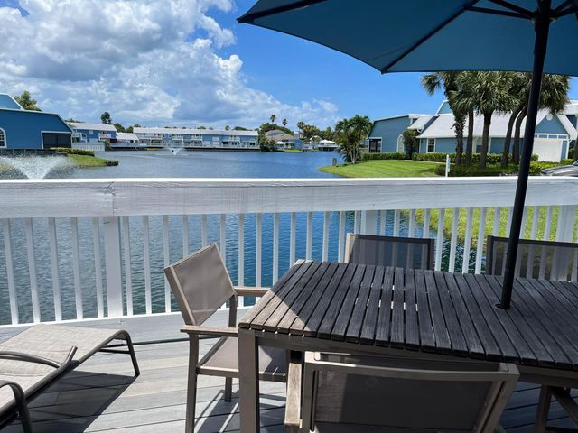 902 Ocean Dunes Circle, Jupiter, FL 33477