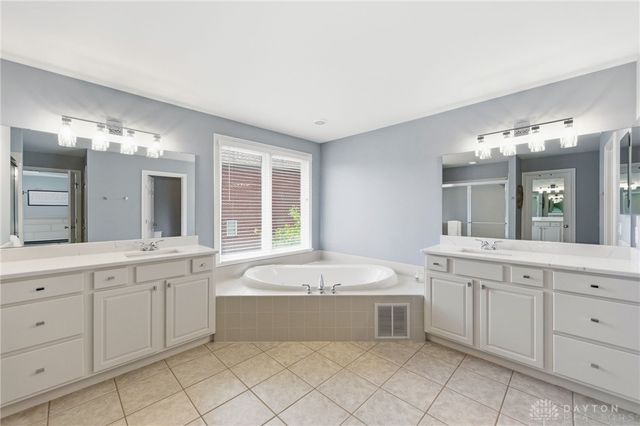 986 Arnold Palmer Drive, Miami Twp, OH 45140