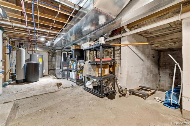 11356 Riverbank Lane, Pinckney, MI 48169