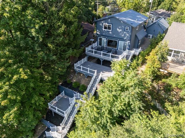 11356 Riverbank Lane, Pinckney, MI 48169