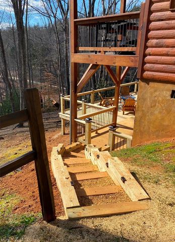 900 Cherokee Oaks Drive, Murphy, NC 28906