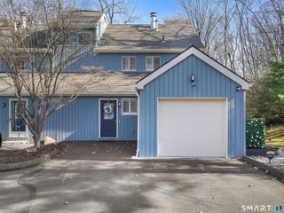 171 Sunwood Drive 171, Shelton, CT 06484