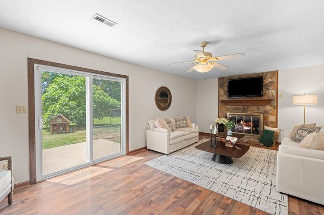 210 Heritage Farm Lane, Fayetteville, GA 30215