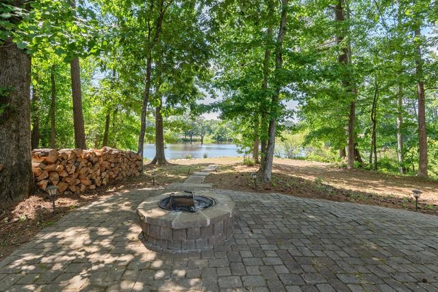 210 Heritage Farm Lane, Fayetteville, GA 30215