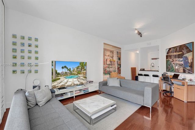 715 Crandon Blvd 406, Key Biscayne, FL 33149