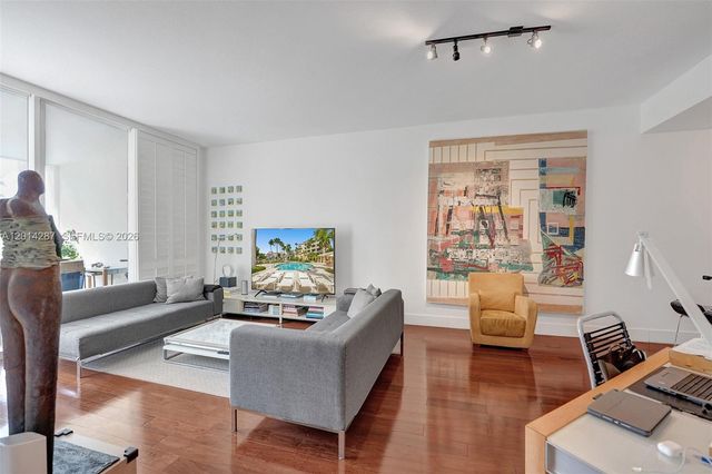 715 Crandon Blvd 406, Key Biscayne, FL 33149