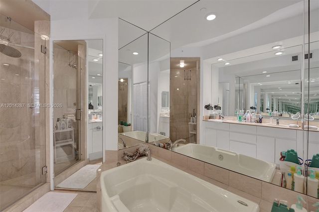 715 Crandon Blvd 406, Key Biscayne, FL 33149