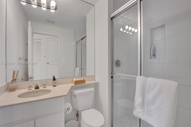 715 Crandon Blvd 406, Key Biscayne, FL 33149