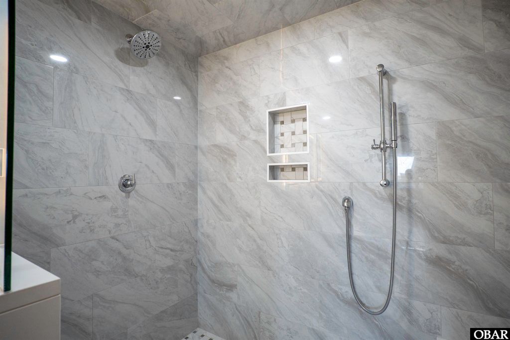 Image 17 of property listing at 655 Sand and Sea Court unit H #523, Corolla, NC 27927