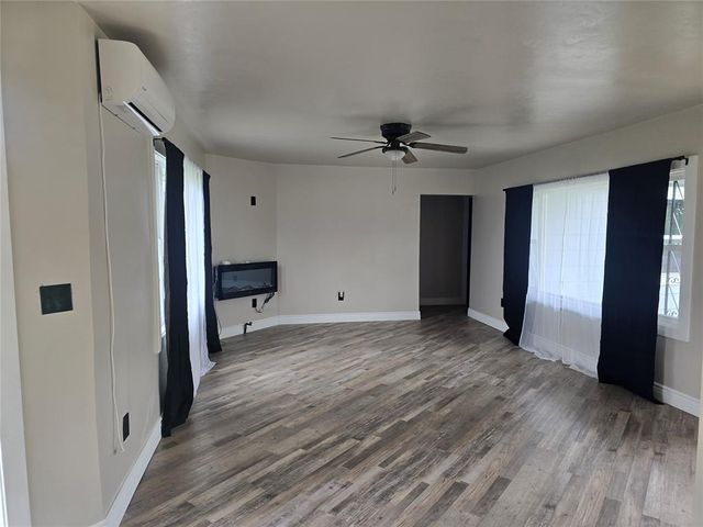 1015 N Rangeline Street, Tecumseh, OK 74873