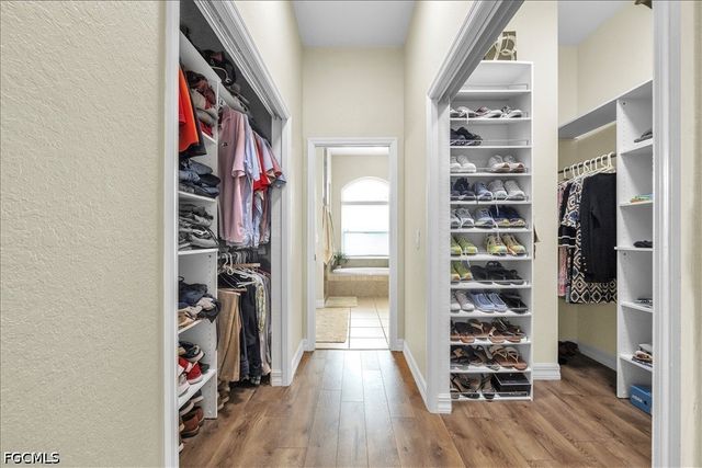 1313 SE 29th TER, Cape Coral, FL 33904