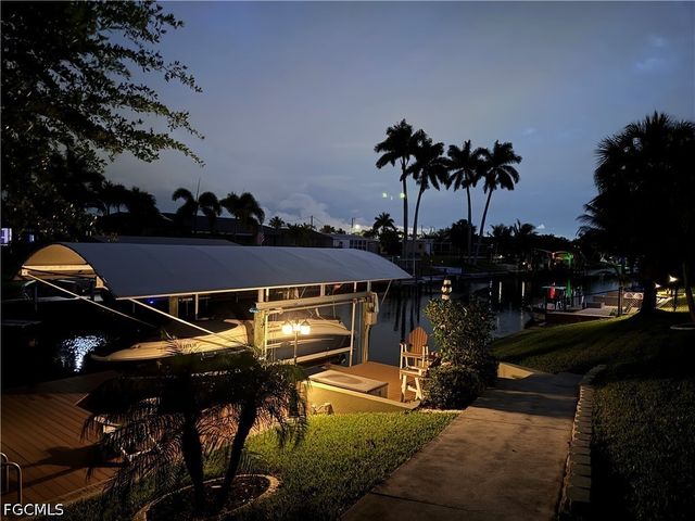 1313 SE 29th TER, Cape Coral, FL 33904