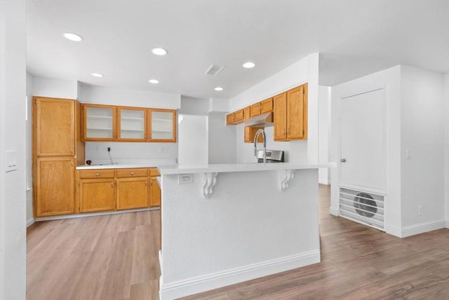 330 Carousel Drive, Vallejo, CA 94589