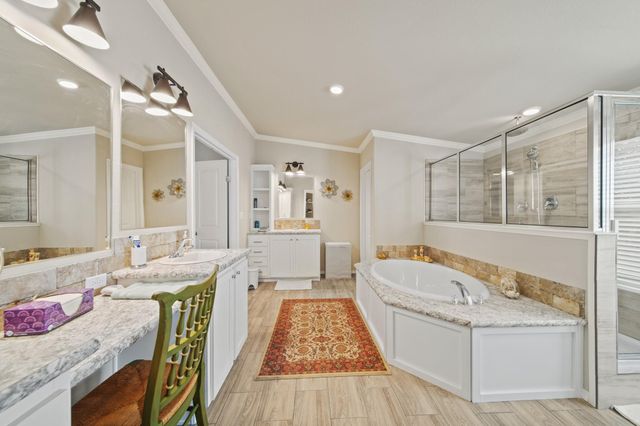 8870 Hart Lane, Sealy, TX 77474