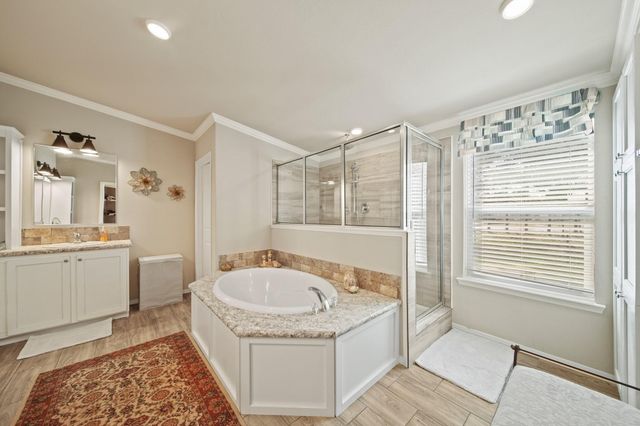 8870 Hart Lane, Sealy, TX 77474