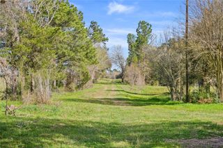 8870 Hart Lane, Sealy, TX 77474